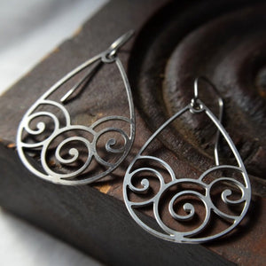 Swirl Earrings in stainless steel