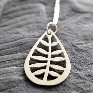 Leafy Pendant in stainless steel